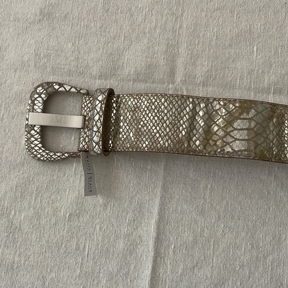White House Black Market New Shiny Ladies Belt Size XS - Picture 5 of 7